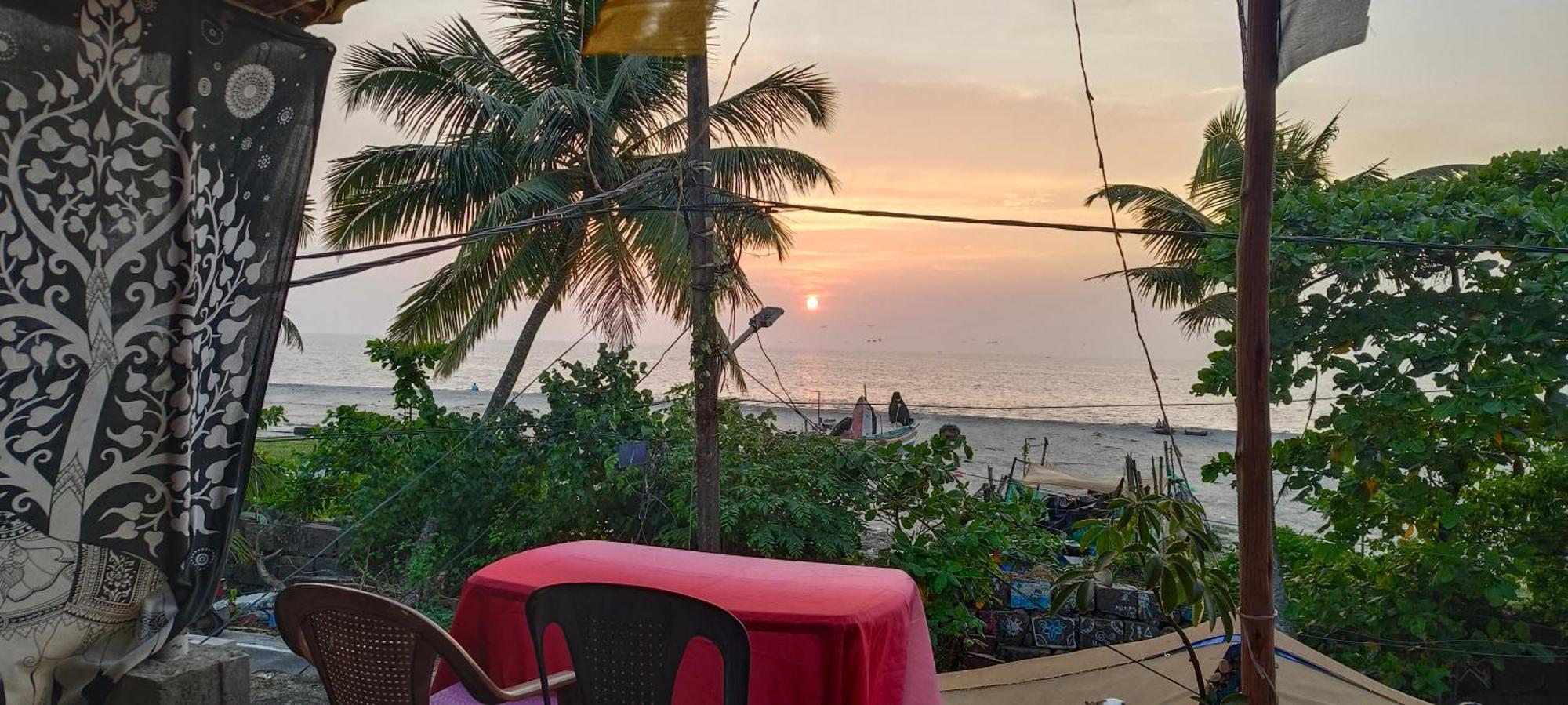 Peace And Love Beach Homestay Alappuzha Eksteriør bilde